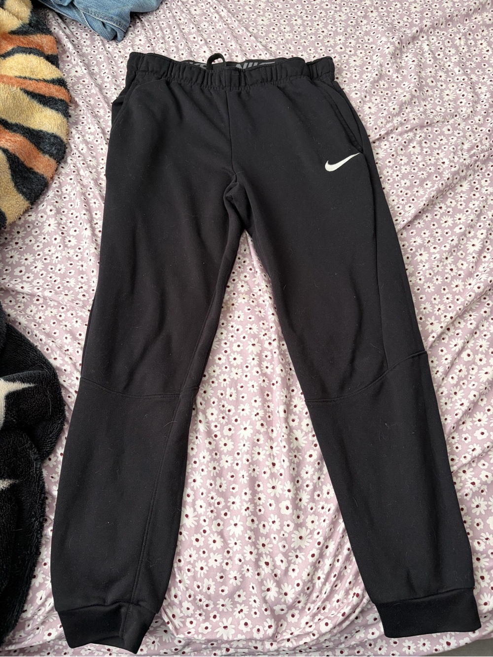 Nike Black Kids Fleece Joggers with White Swoosh